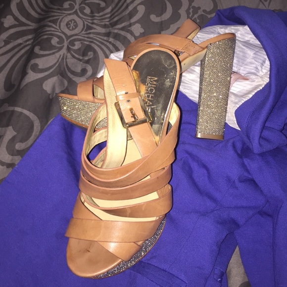 michael kors sandal - Picture 3 of 3